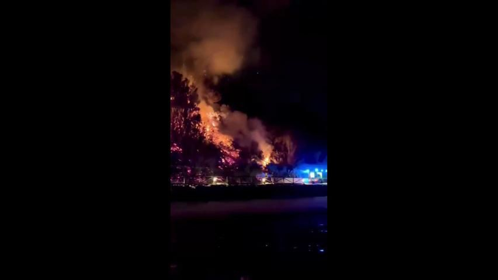 Incendio en El Puerto en el pasarela Blas de Lezo