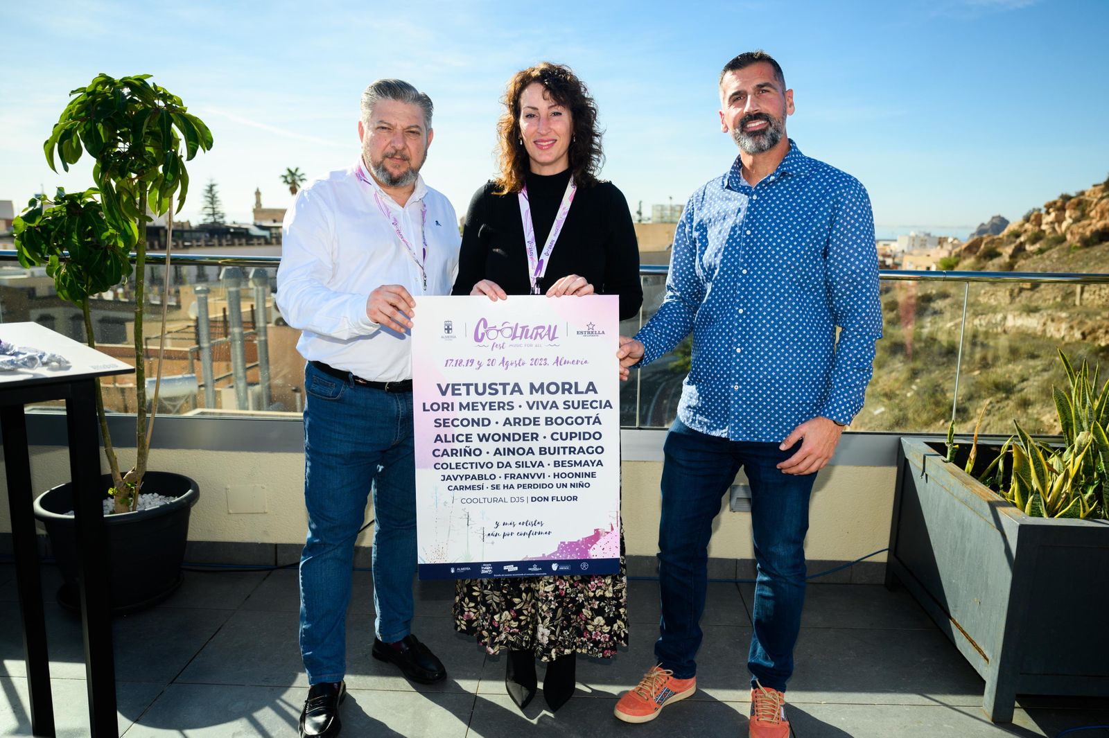 María del Mar Vázquez entre Diego Cruz y Diego Ferrón.