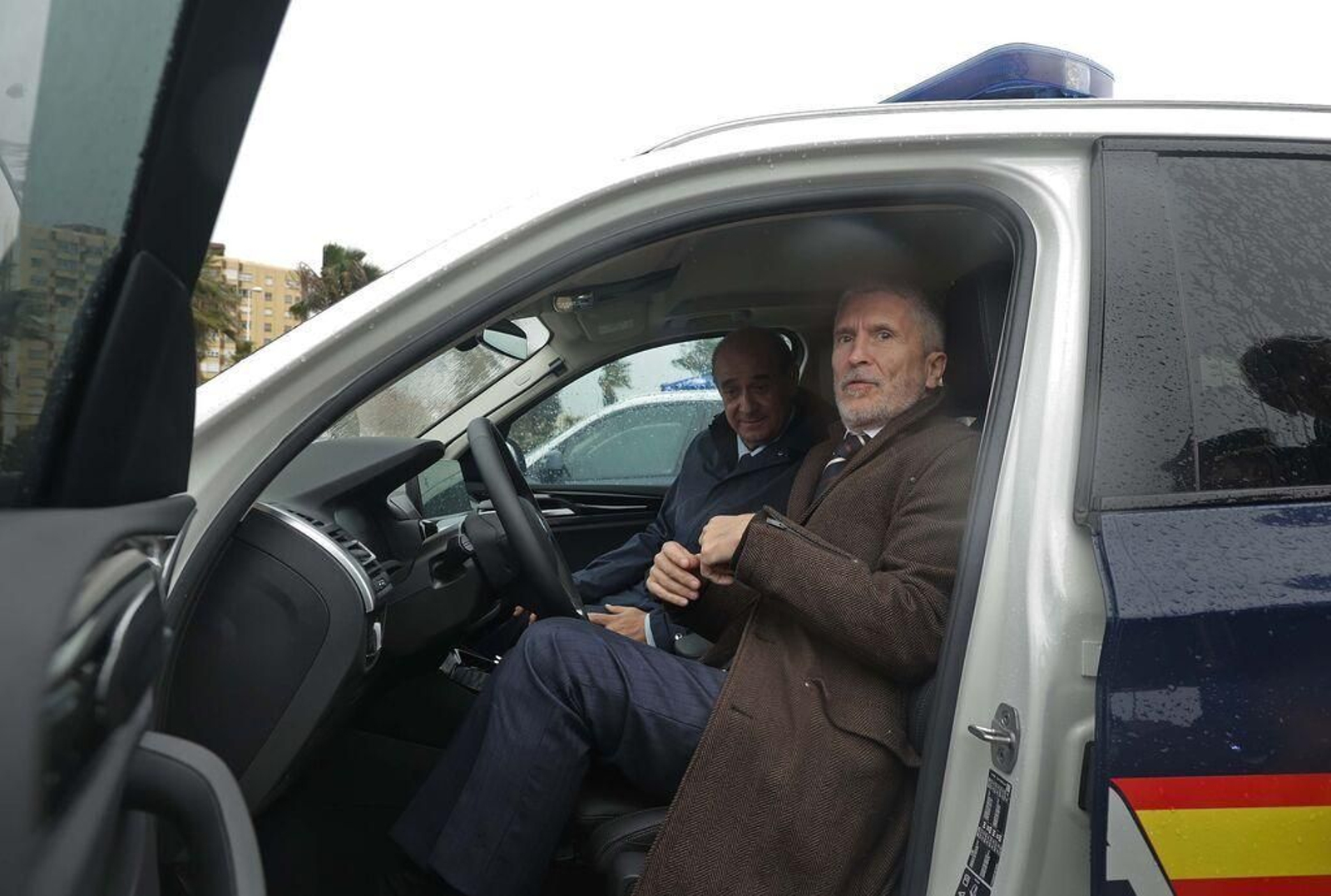 Fernando Grande-Marlaska, ministro del Interior, el pasado 9 de febrero, en uno de los nuevos vehículos de la Policía Nacional. Fernando Grande-Marlaska, ministro del Interior, el pasado 9 de febrero, en uno de los nuevos vehículos de la Policía Nacional.