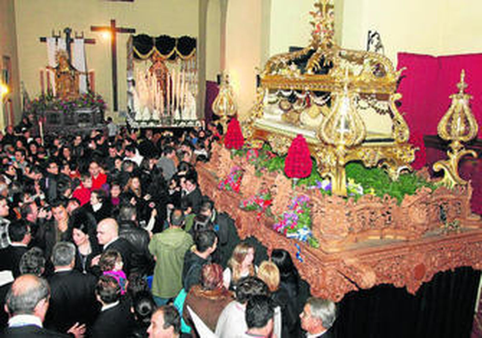 La ermita de La Soledad recibió un flujo constante de visitas institucionales y de público en general.