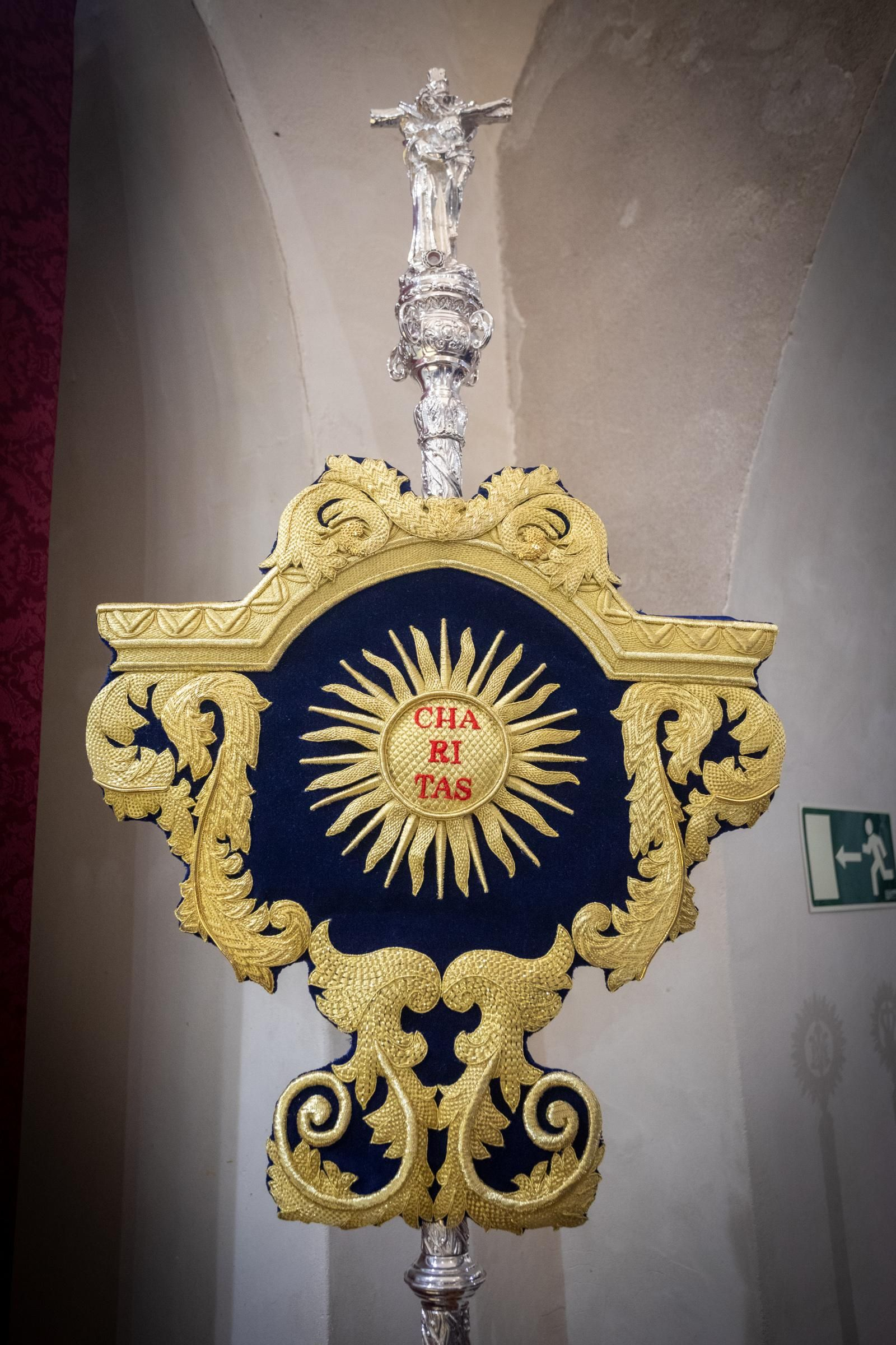 Las imágenes de la exposición Opera Nova, estrenos de las hermandades de San Fernando