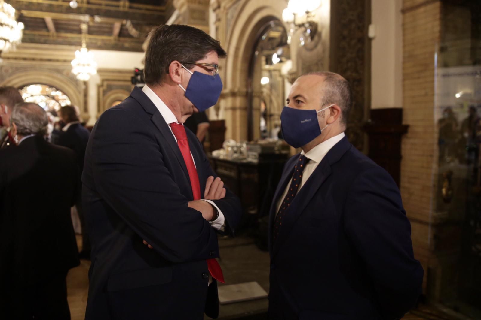 Julio Díaz  junto al vicepresidente de la Junta de Andalucía, Juan Marín