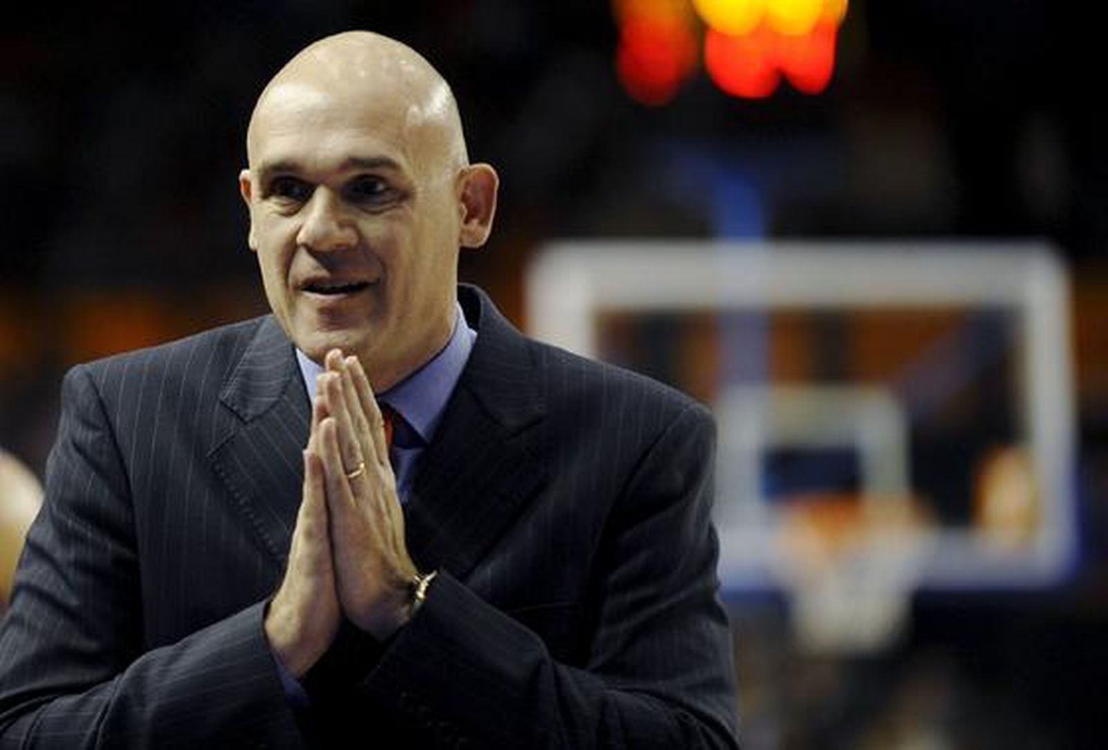 El Unicaja cae ante el Valencia lastrado por una mala primera parte. / EFE