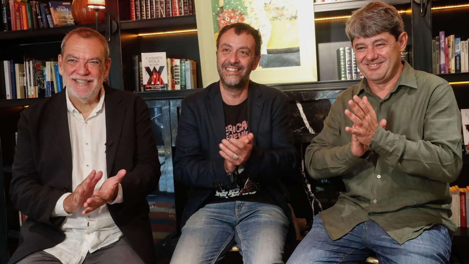 Los tres integranades del trío Carmen Mola son otros de los narradores invitados  a la cita de poesía.