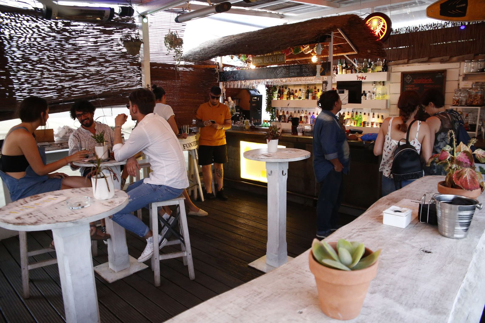 Las reservas online y en terraza se convierten en los grandes triunfadores del verano