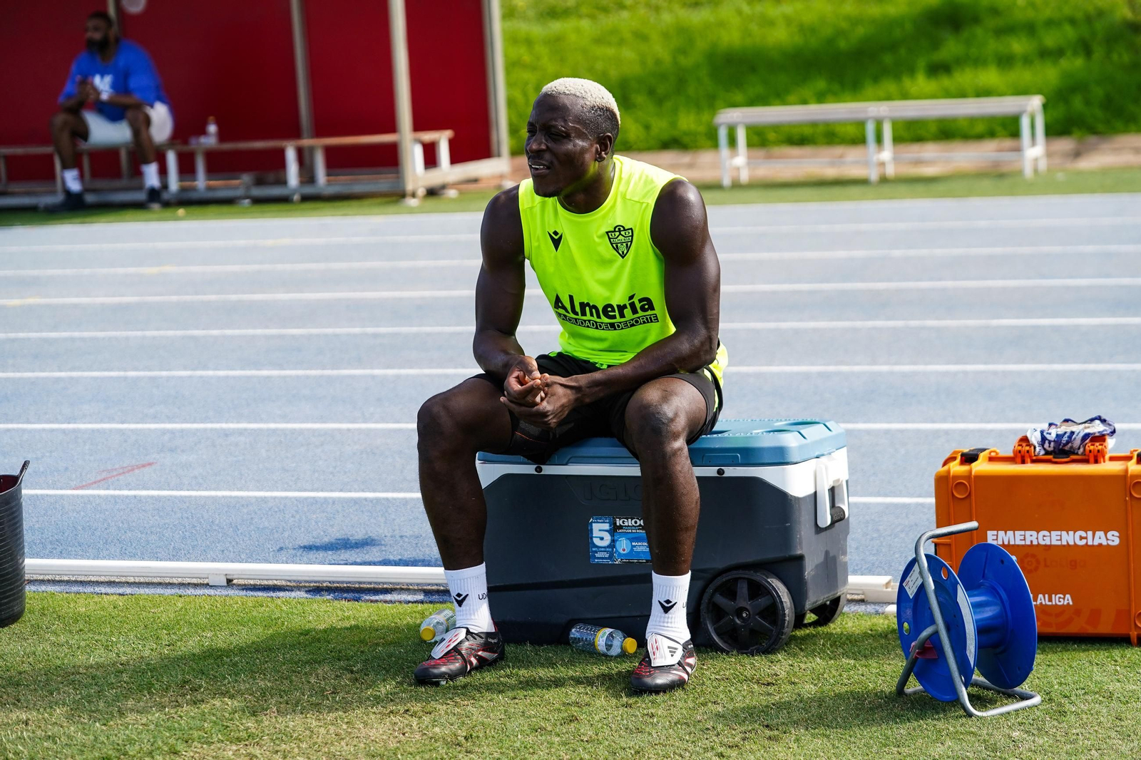 Lopy en el receso de un entrenamiento