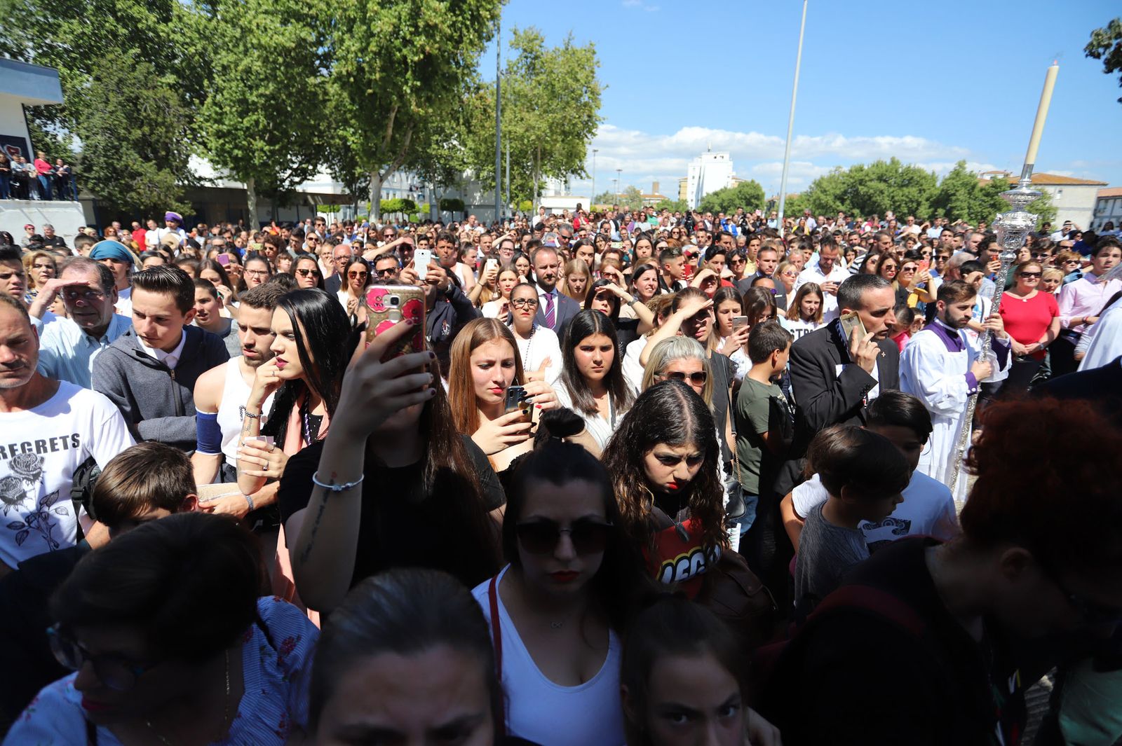 Imágenes del recorrido de la Hermandad del Cristo Cautivo de Huelva
