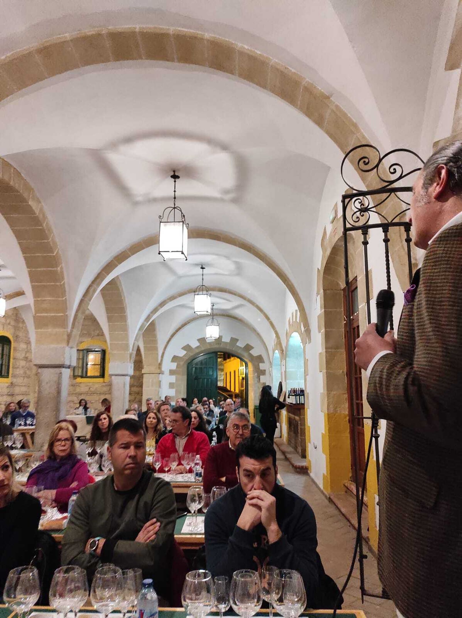 Cata de la bodega Ximénez Spínola en la Sociedad Jerezana del Vino