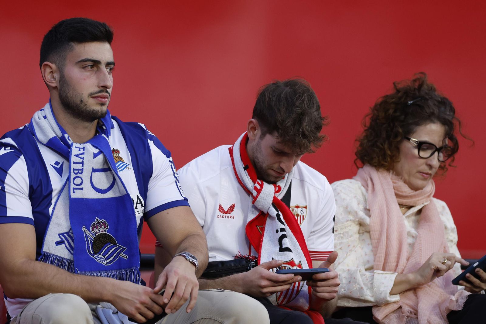 Búscate en las fotos del Sevilla Fc - Real Sociedad