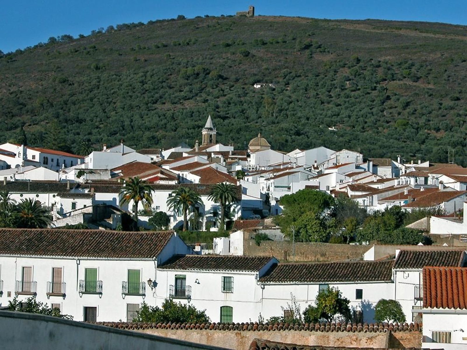 Vista de Higuera de la Sierra.