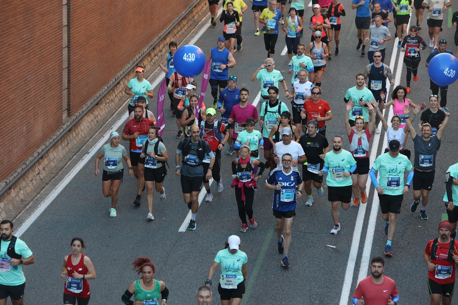Búscate en la Zurich maratón de Sevilla
