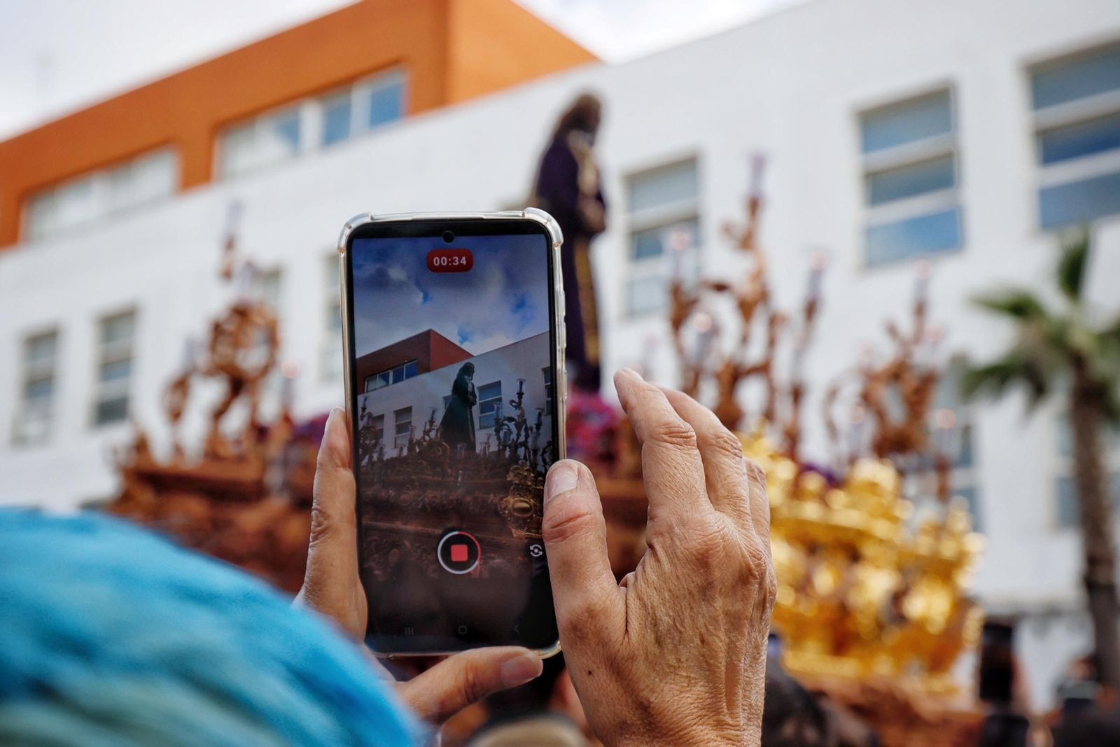 Las imágenes de la salida del Medinaceli en la Semana Santa de Chiclana 2025