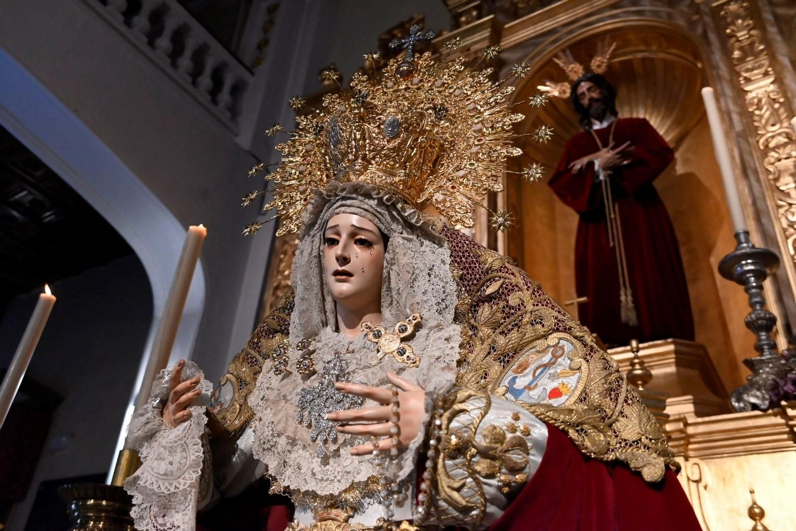 Las mejores fotos de la veneración de la Virgen de la Piedad de Córdoba tras su restauración Las mejores fotos de la veneración de la Virgen de la Piedad de Córdoba tras su restauración
