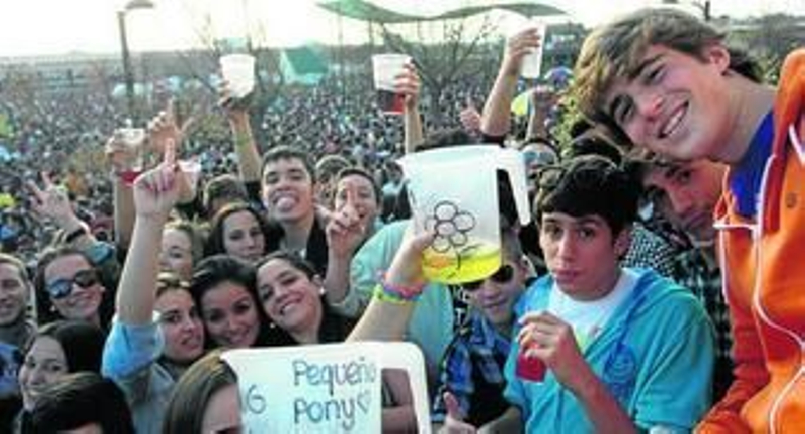 La Policía impone a 58 padres las multas por beber alcohol de sus hijos menores