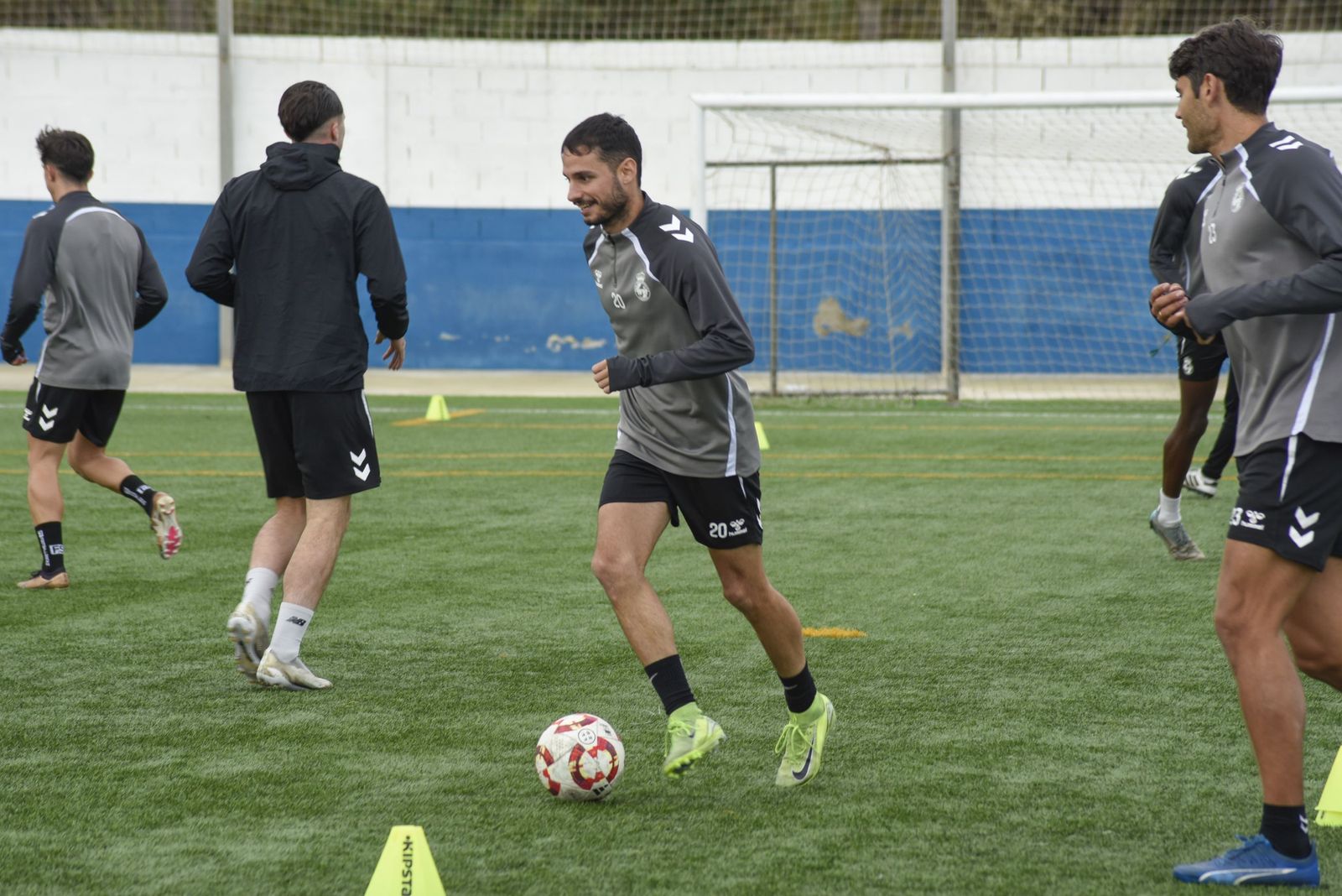 Las fotos del primer entrenamiento de la Balona tras el parón de Navidad