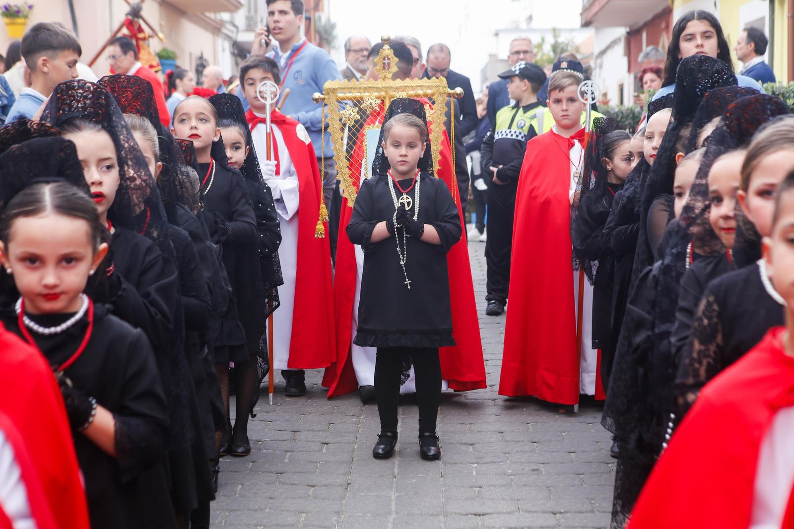 Fotos de la procesión infantil del colegio Nuestra Señora de los Milagros de Algeciras