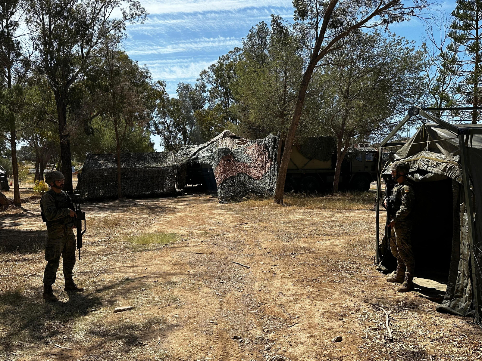 Así se despliegan los obuses en la costa de Almería para defender la soberanía nacional