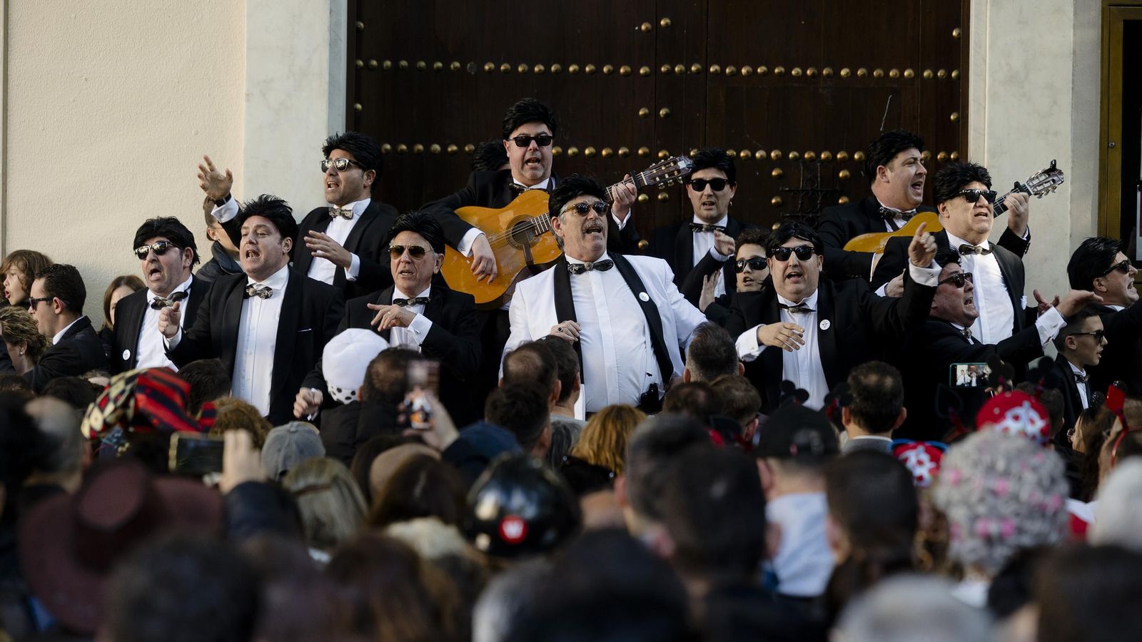 Las mejores imágenes del primer domingo de Carnaval de Cádiz