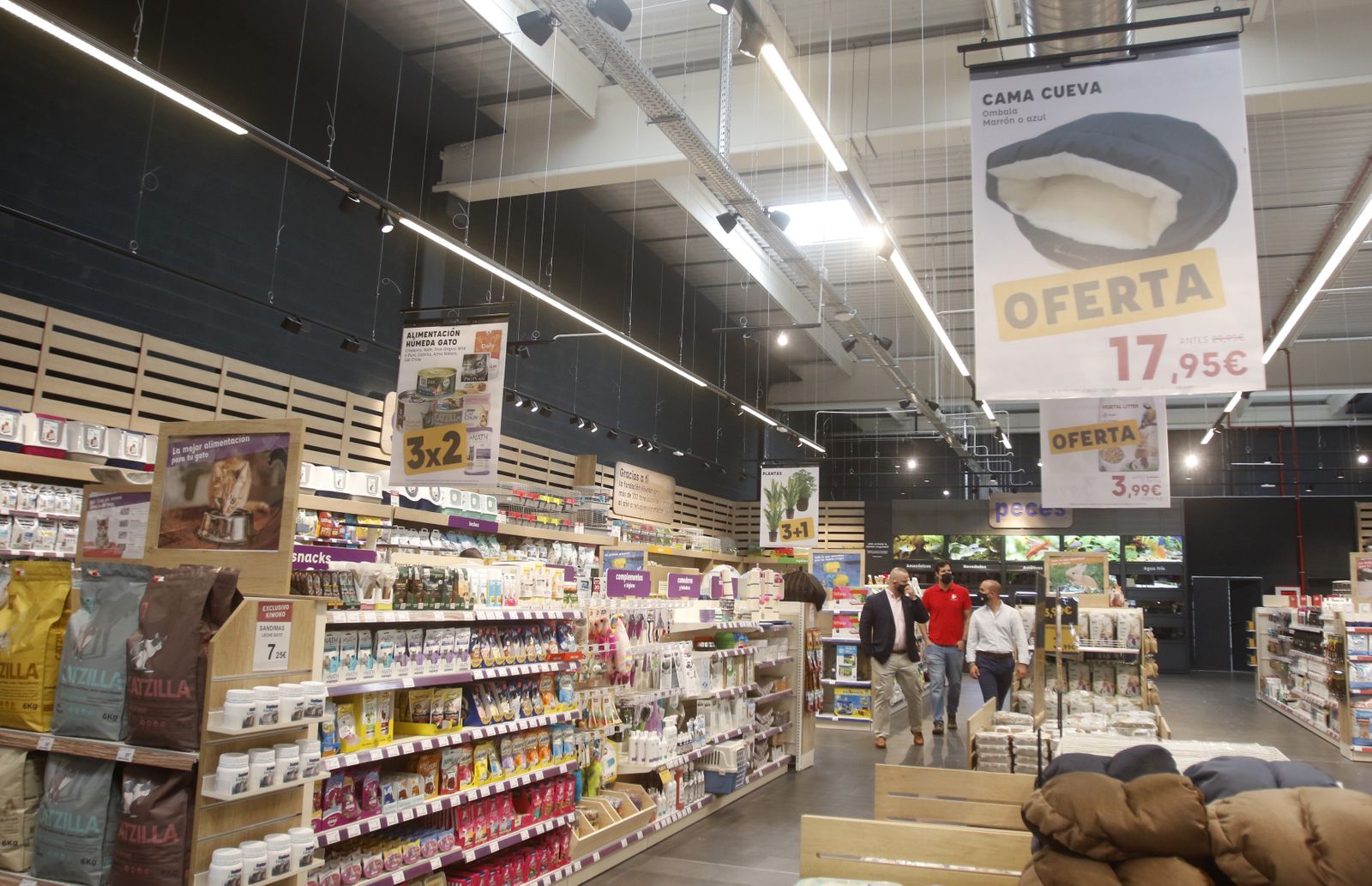 La apertura del parque comercial Los Patios de Azahara en Córdoba, en fofografías