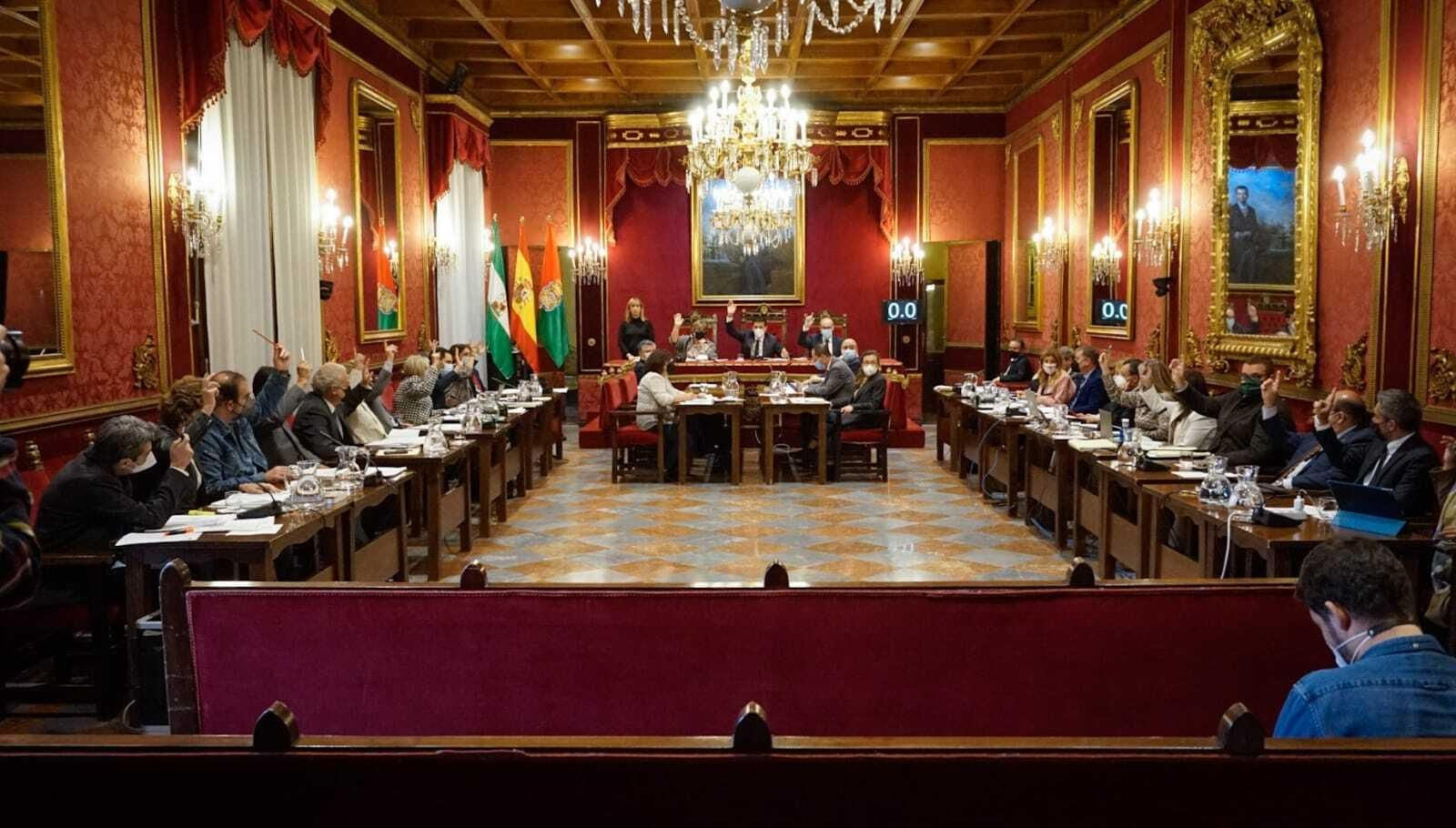 La mayoría del pleno aprueba las nuevas Ordenanzas Fiscales con apoyo a las pymes y la subida progresiva del IBI en Granada