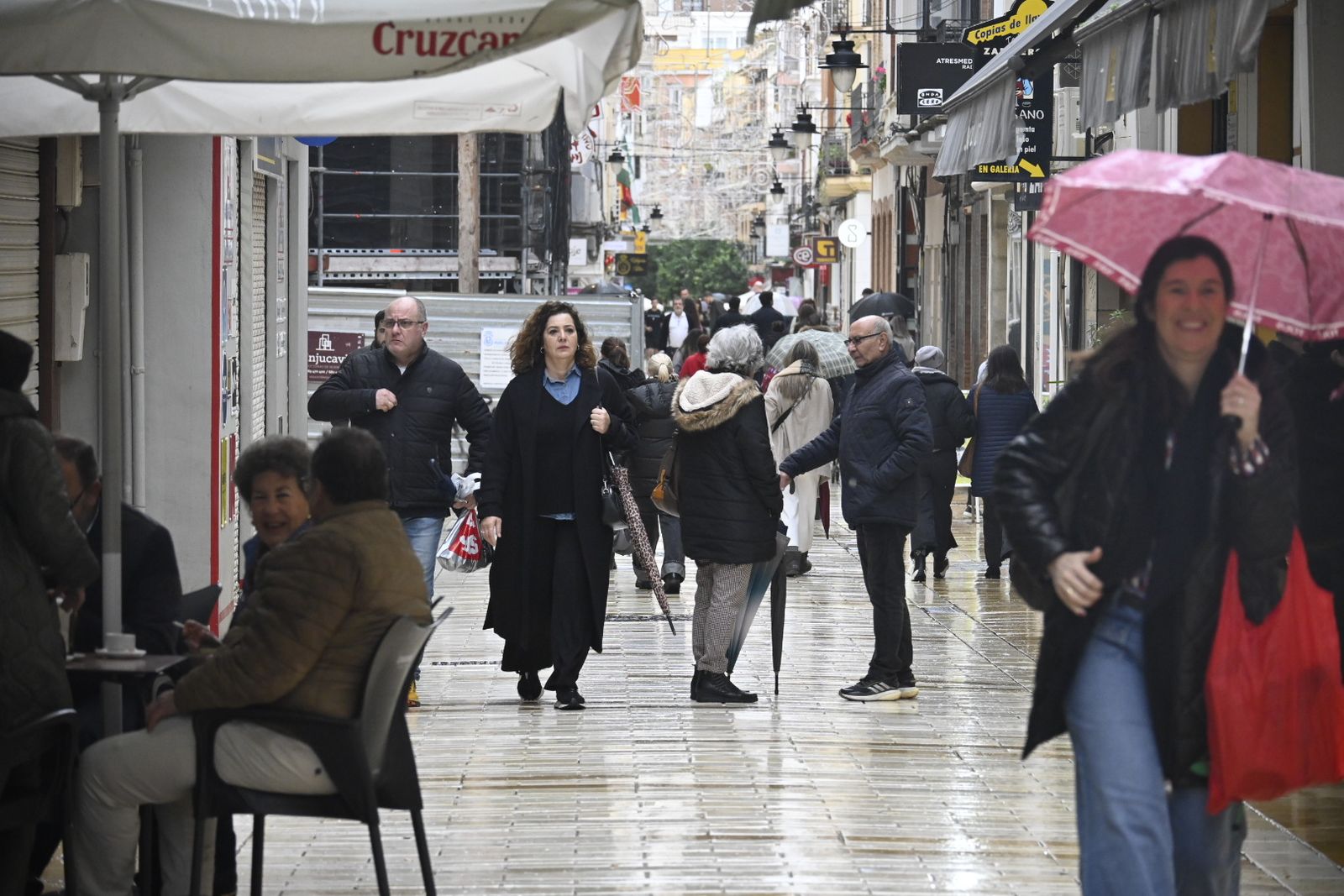Fotografías de ambiente en la mañana del 3 de enero en Huelva