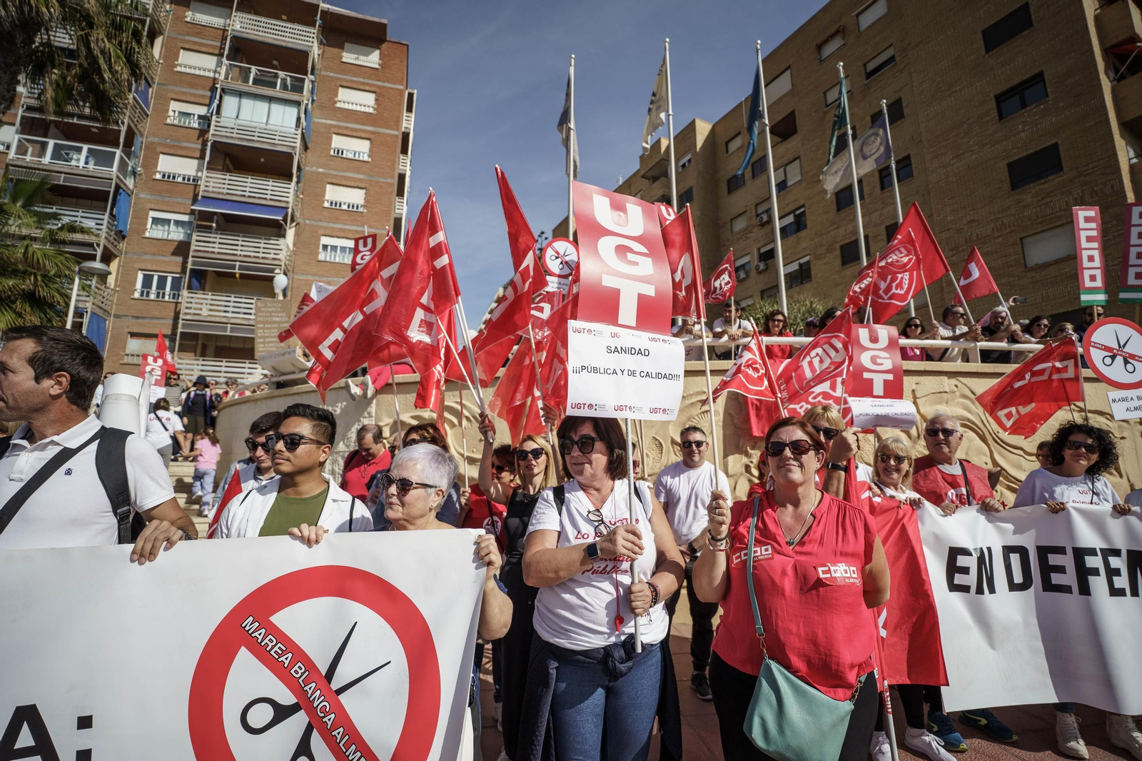 "La sanidad se defiende, gobierne quien gobierne", Almería se lanza a las calles por la sanidad pública