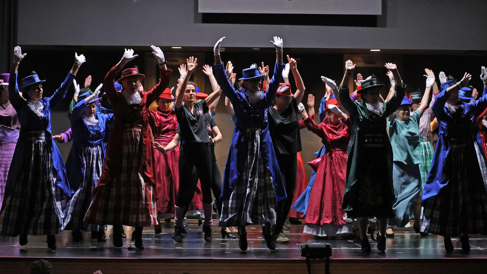 Ensayo del musical 'Ilumíname' de Fredes Insa