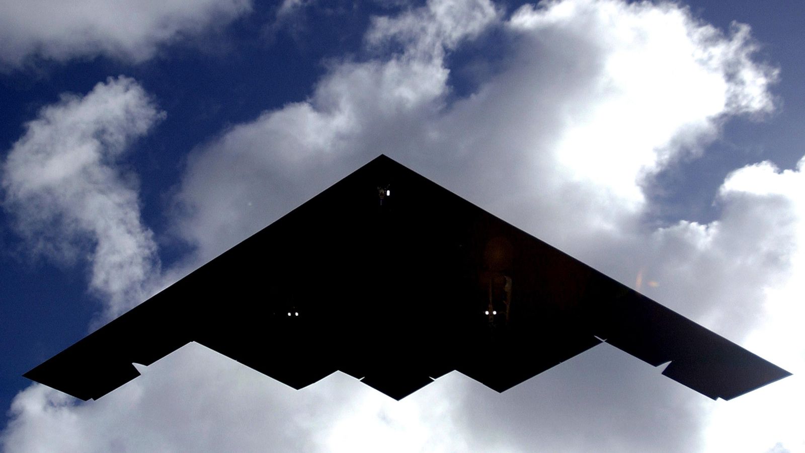 La impresionante forma del B-2 Spirit.