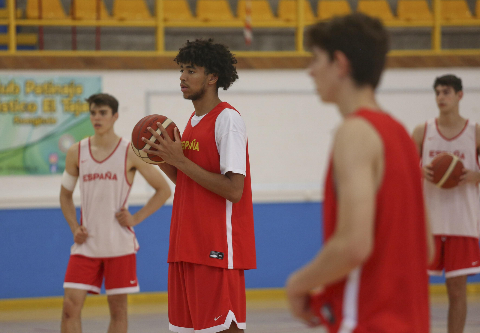 Las fotos de España sub 17 en Fuengirola