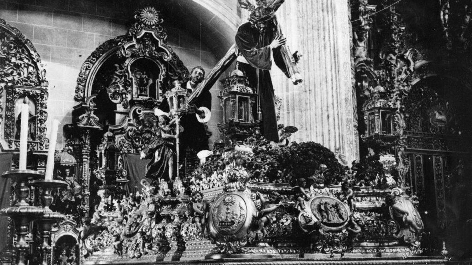 El paso del Señor de Pasión obra de Domínguez y Reyes Cano, de principios del XX El paso del Señor de Pasión obra de Domínguez y Reyes Cano, de principios del XX