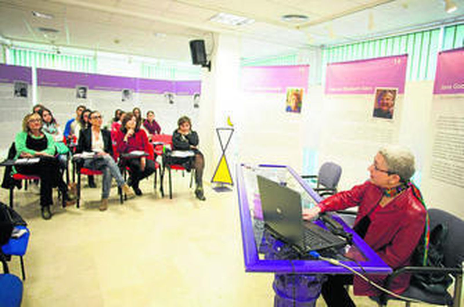 Uno de los momentos de la conferencia.