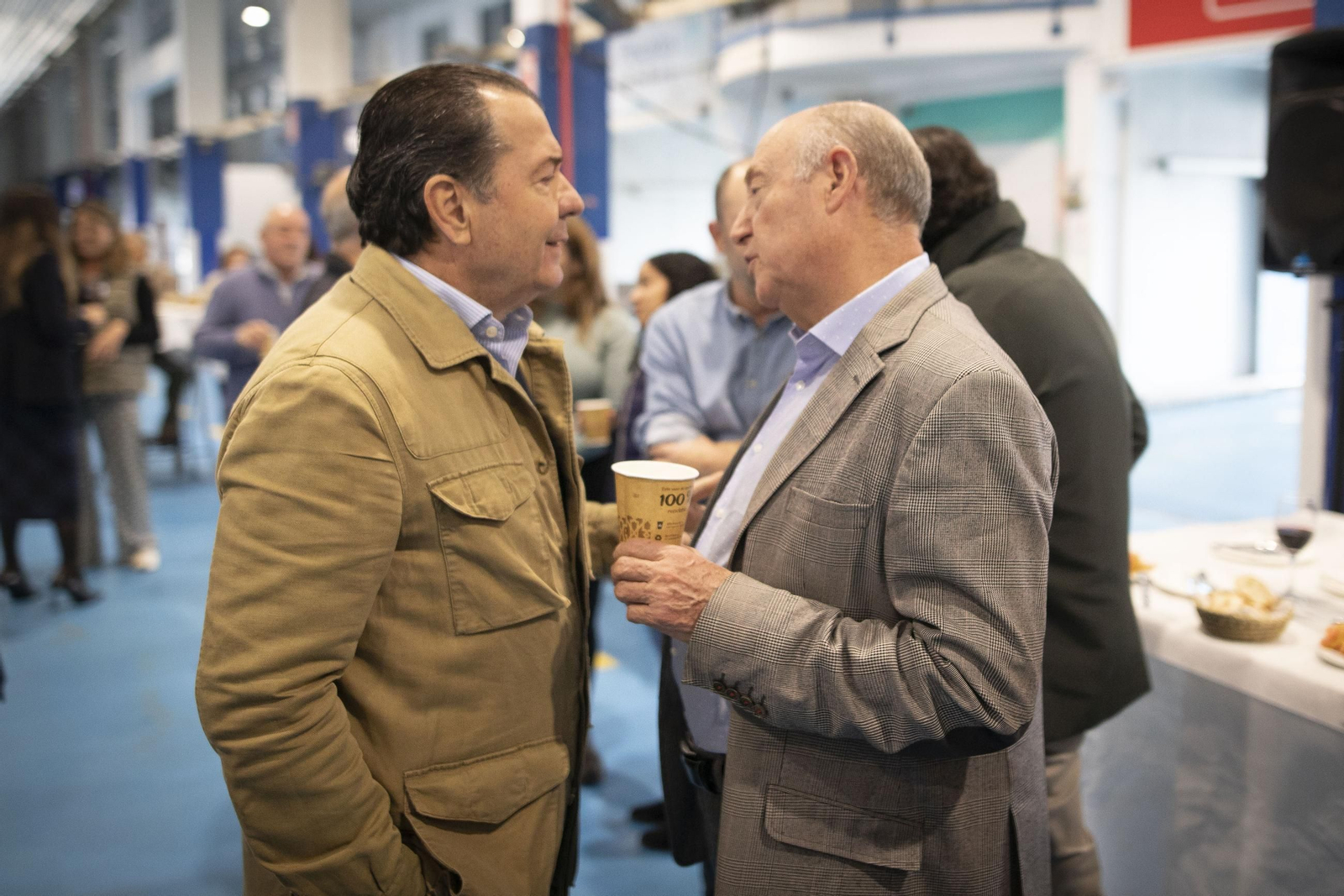 Venir, ver y comprar: las imágenes del ronqueo del atún en Granada