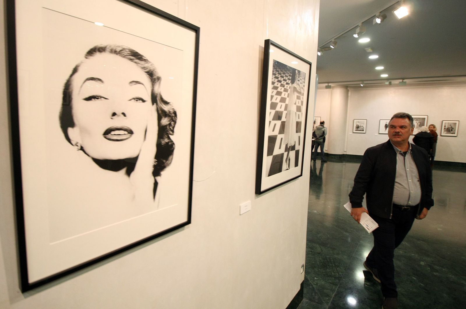 Latitudes. Exposiciones de Alberto Korda y de Pedro Luis Raota