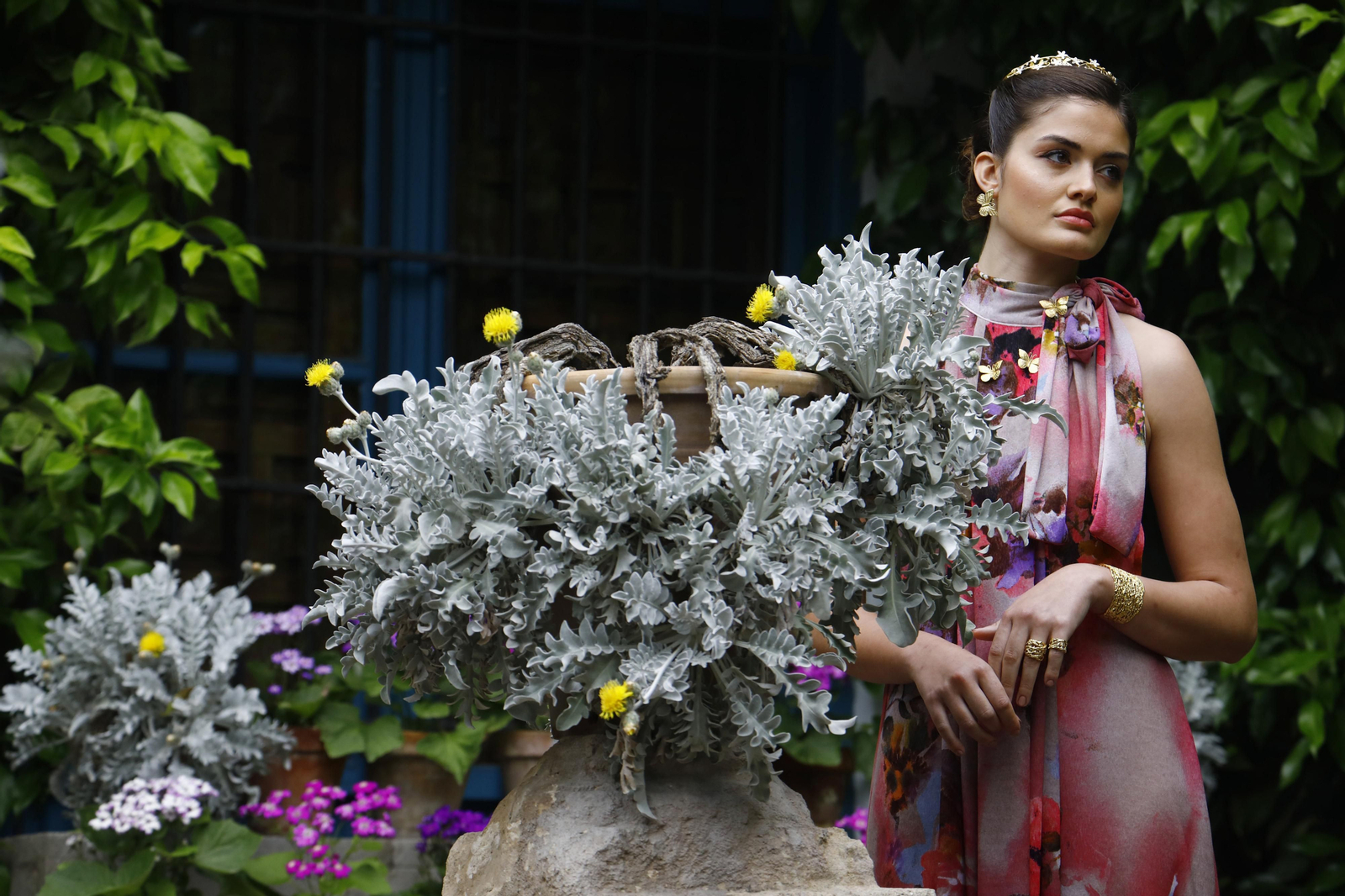 Sesión artística de fotografía en el Palacio de Viana, en imágenes