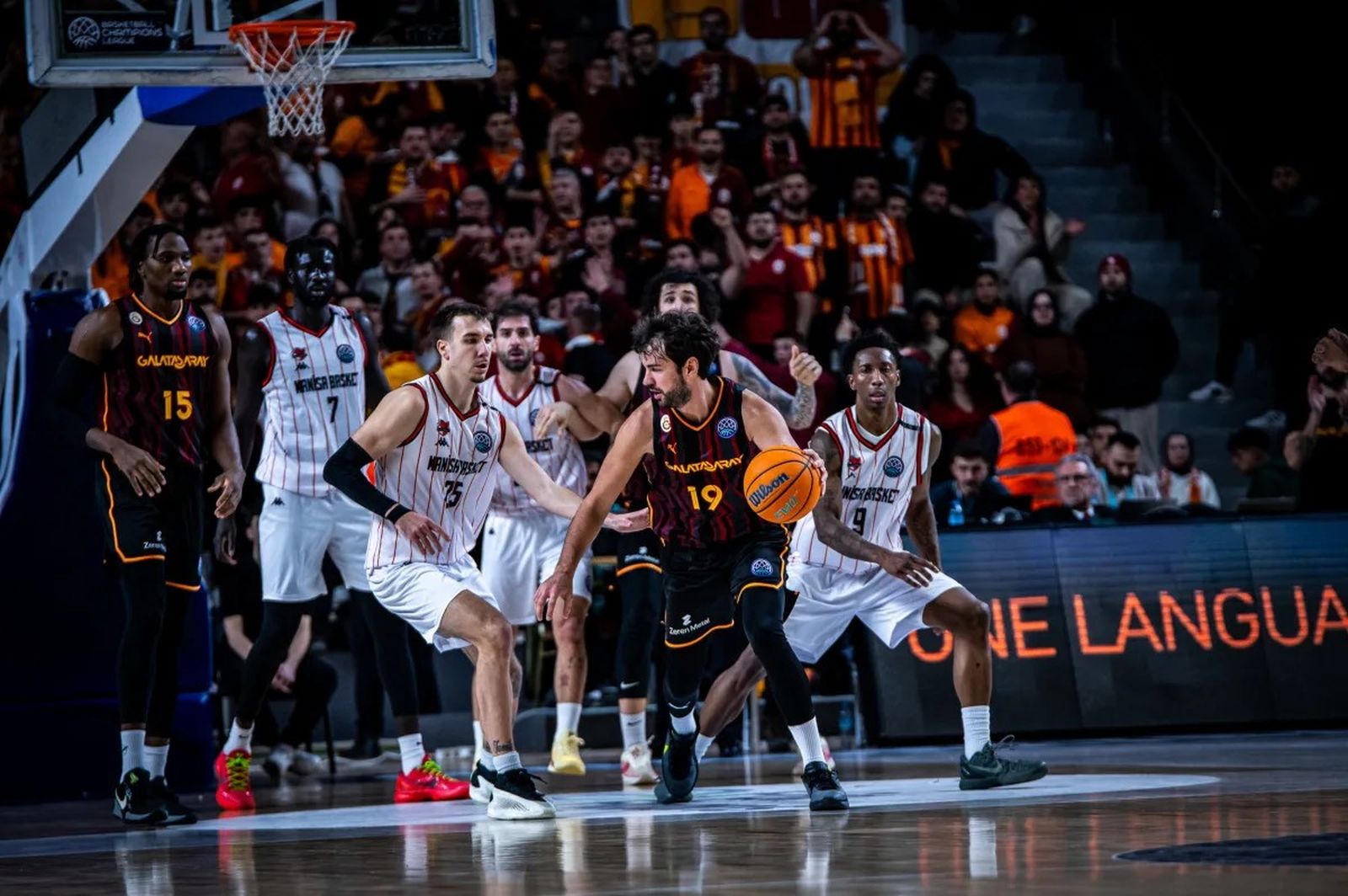 BCL, rivales del Unicaja: El Galatasaray gana en la pista del Manisa (xx-xx)