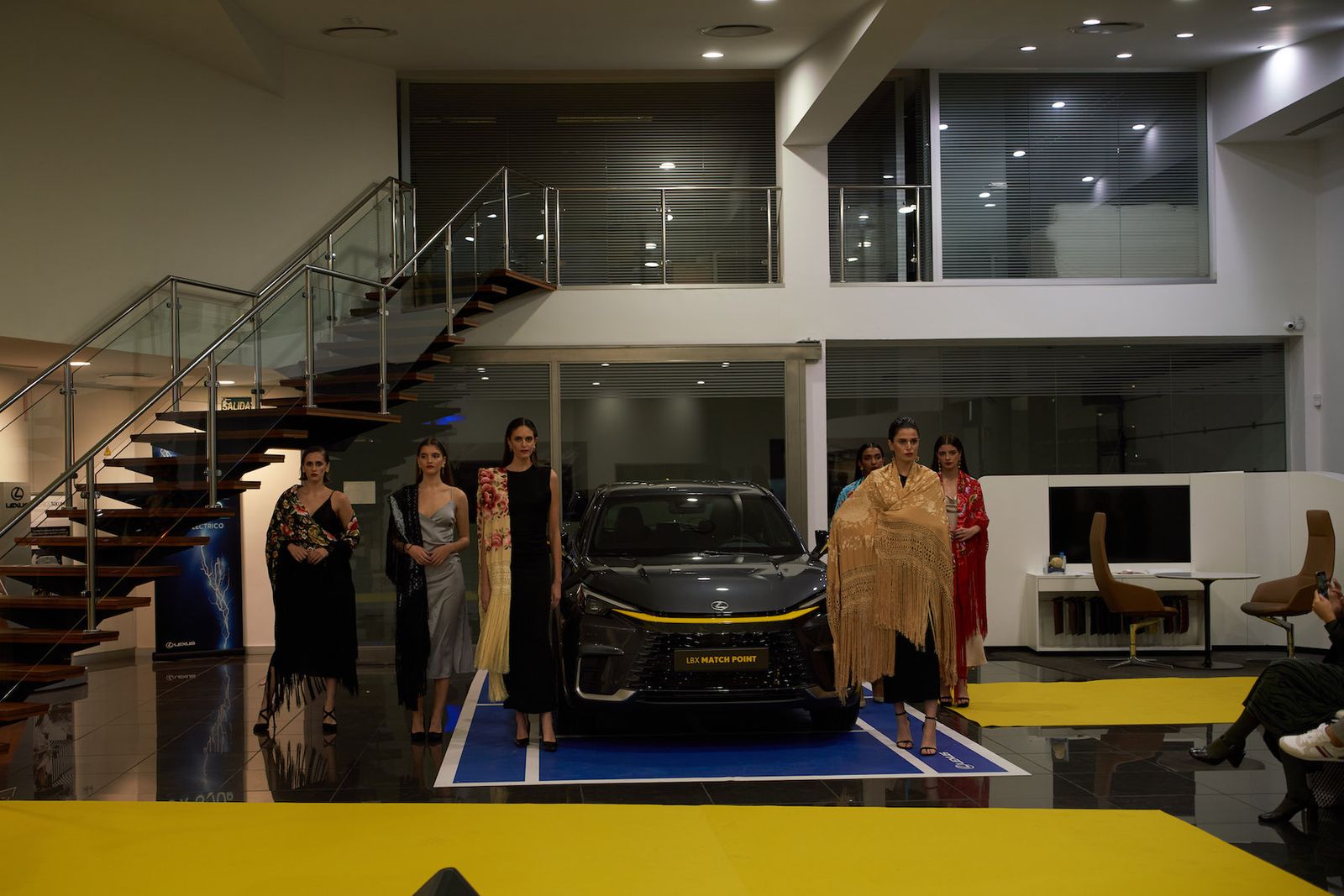 Sevilla acoge el desfile Lexus Match con las firmas Foronda, Lourdes Aguilar y Joss Blake.