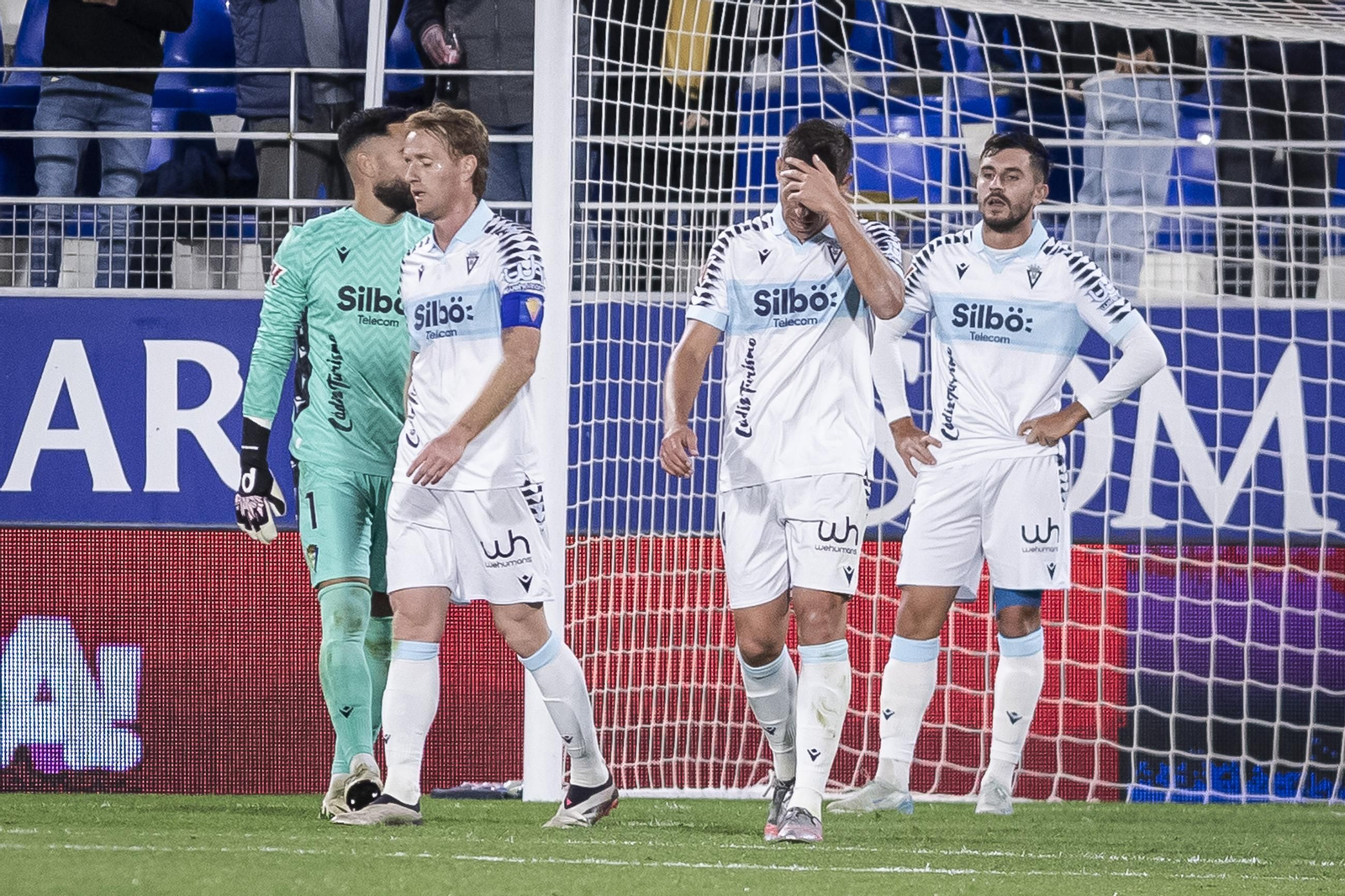 Las imágenes del partido entre el Huesca y el Cádiz C.F