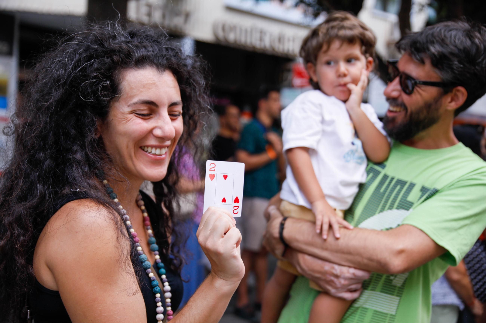 Las mejores imágenes del espectáculo 'Magia en la Calle' en el Paseo de Almería