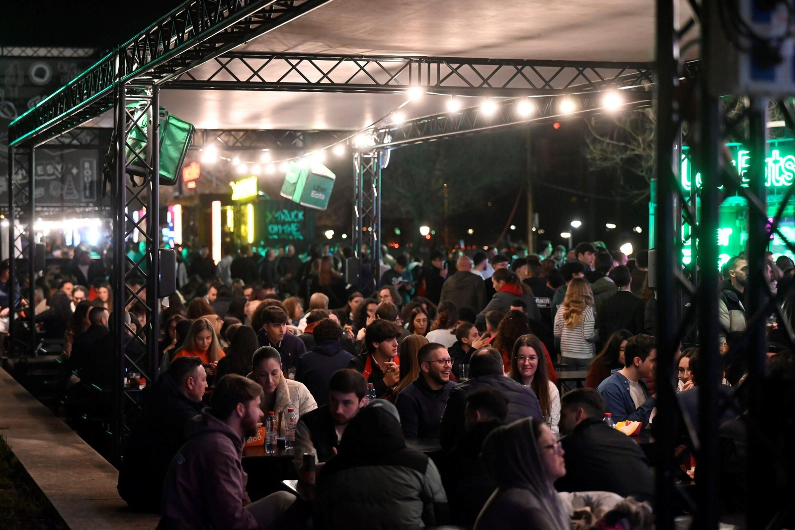 The champions burger (11495364).jpg