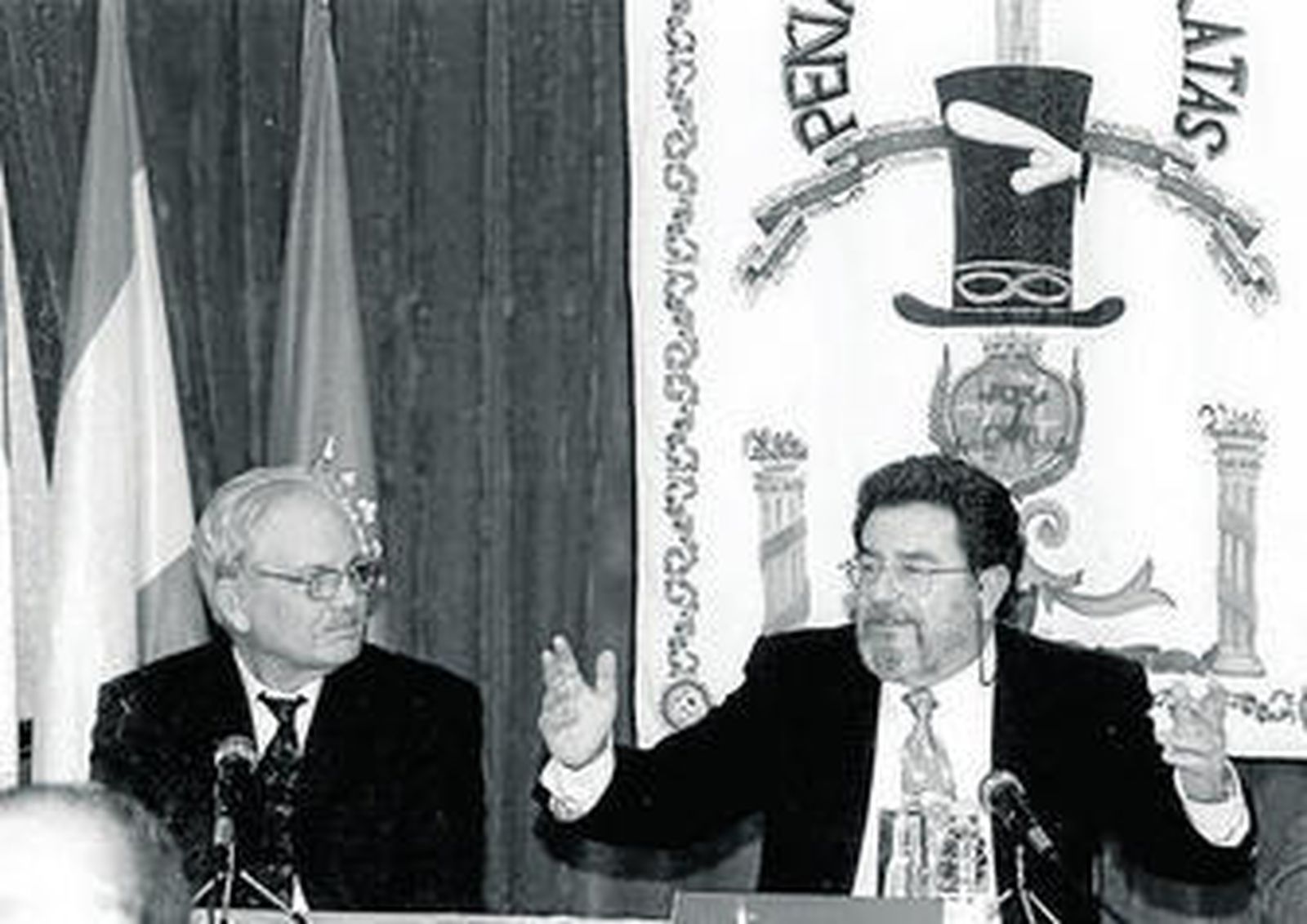 Zilbermann junto al ex alcalde Carlos Díaz, en un acto para conmemorar el XX aniversario de Los Dedócratas.