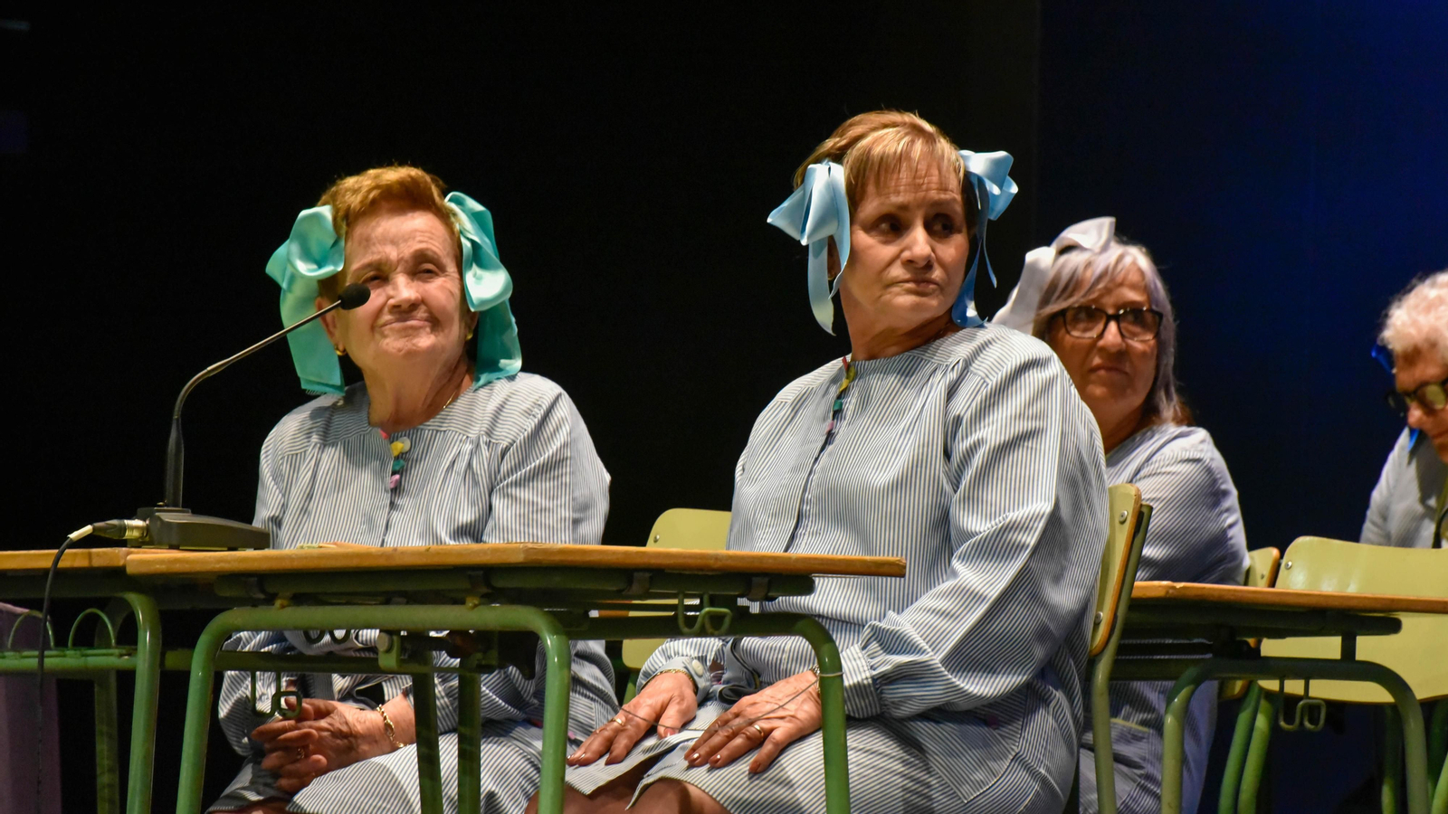 Las fotos de Generación EGB en La Línea a cargo de Las Chicas de Oro de Canonja