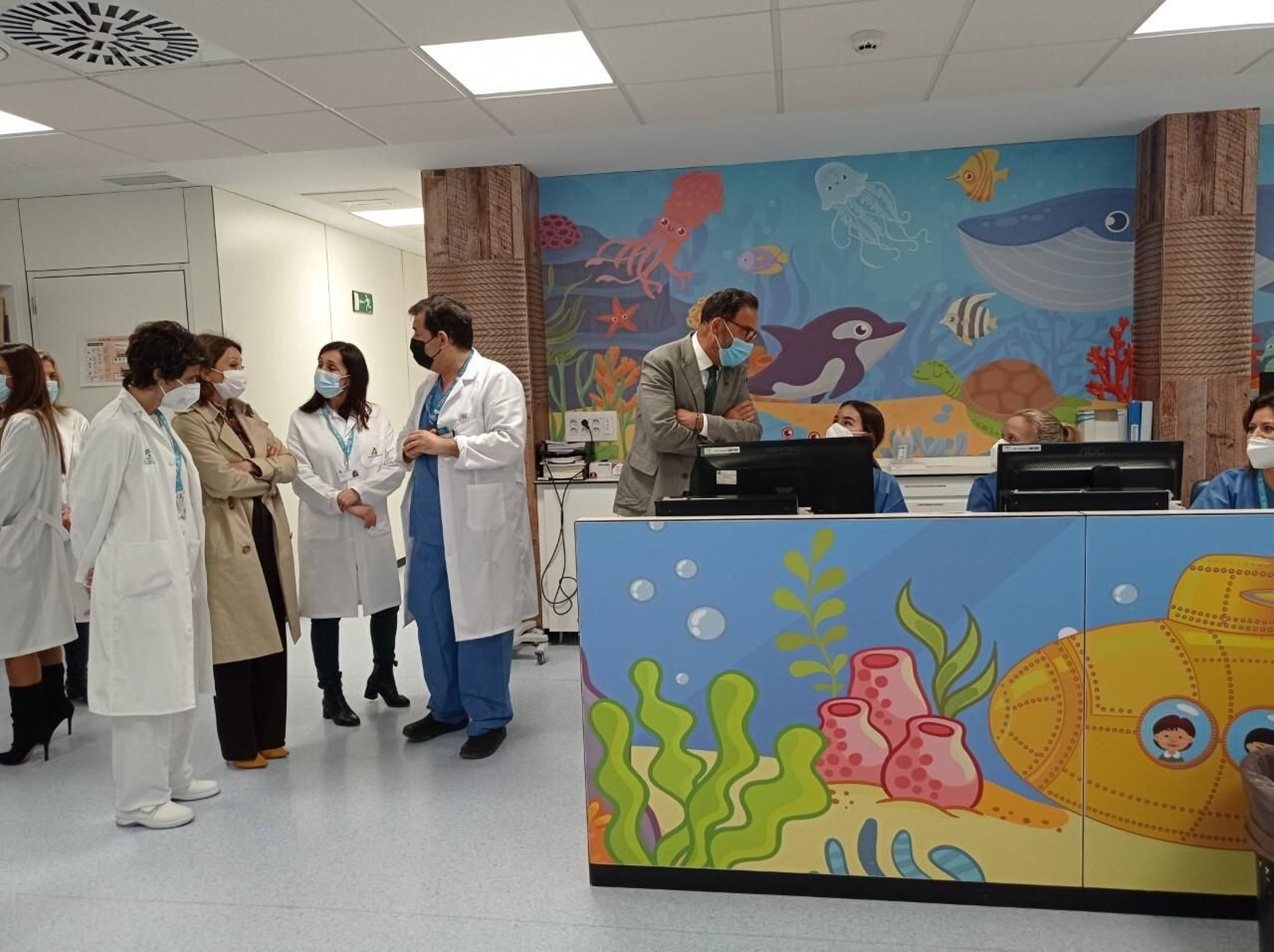 Visita de la delegada de la Junta en Málaga al Materno.