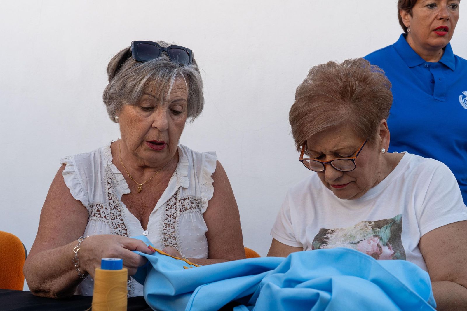 Imágenes de los talleres de la Hermandad de la Victoria de las decoraciones para La Magna Mariana