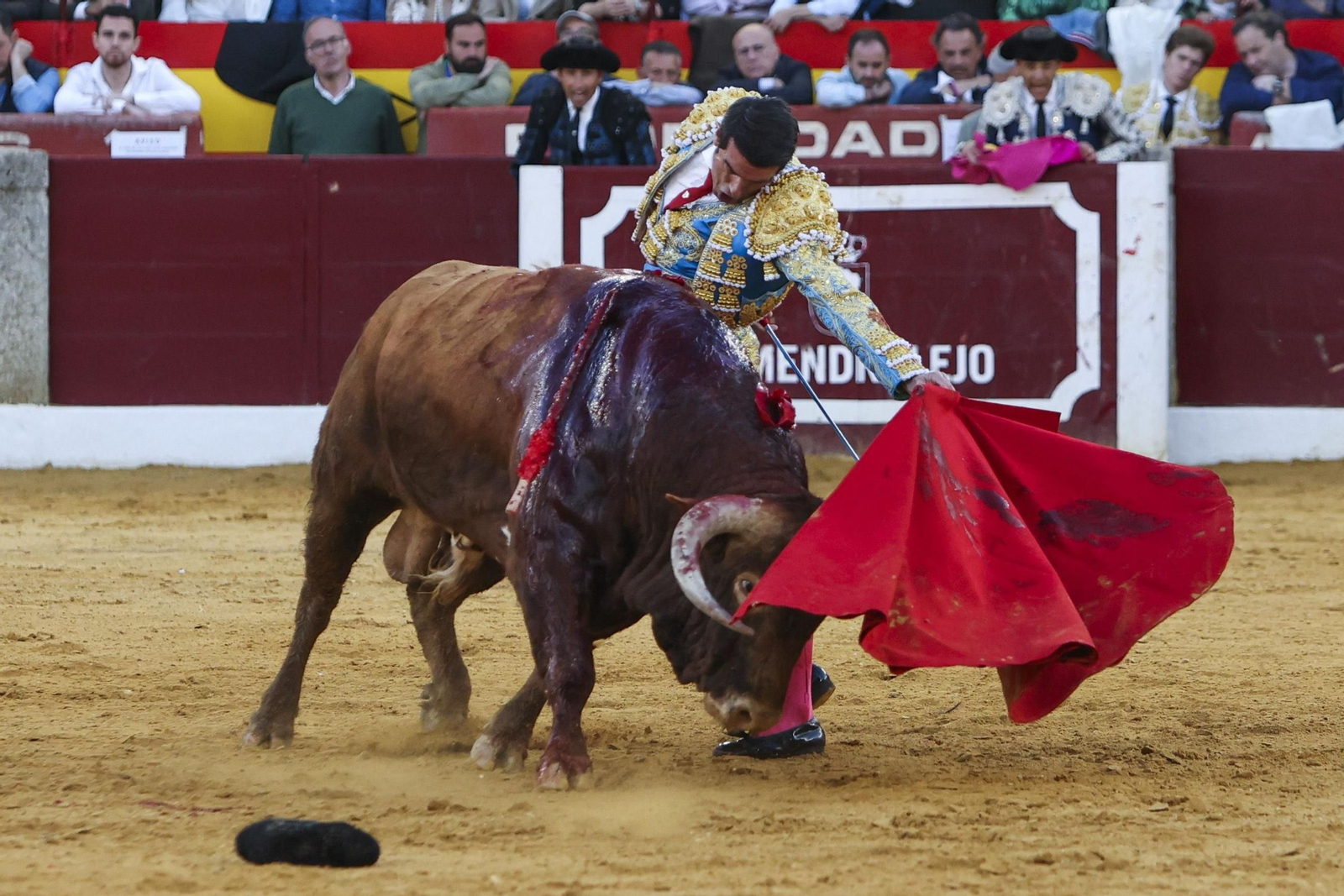 Las fotos de la vuelta a los ruedos de Morante de La Puebla en Almendralejo