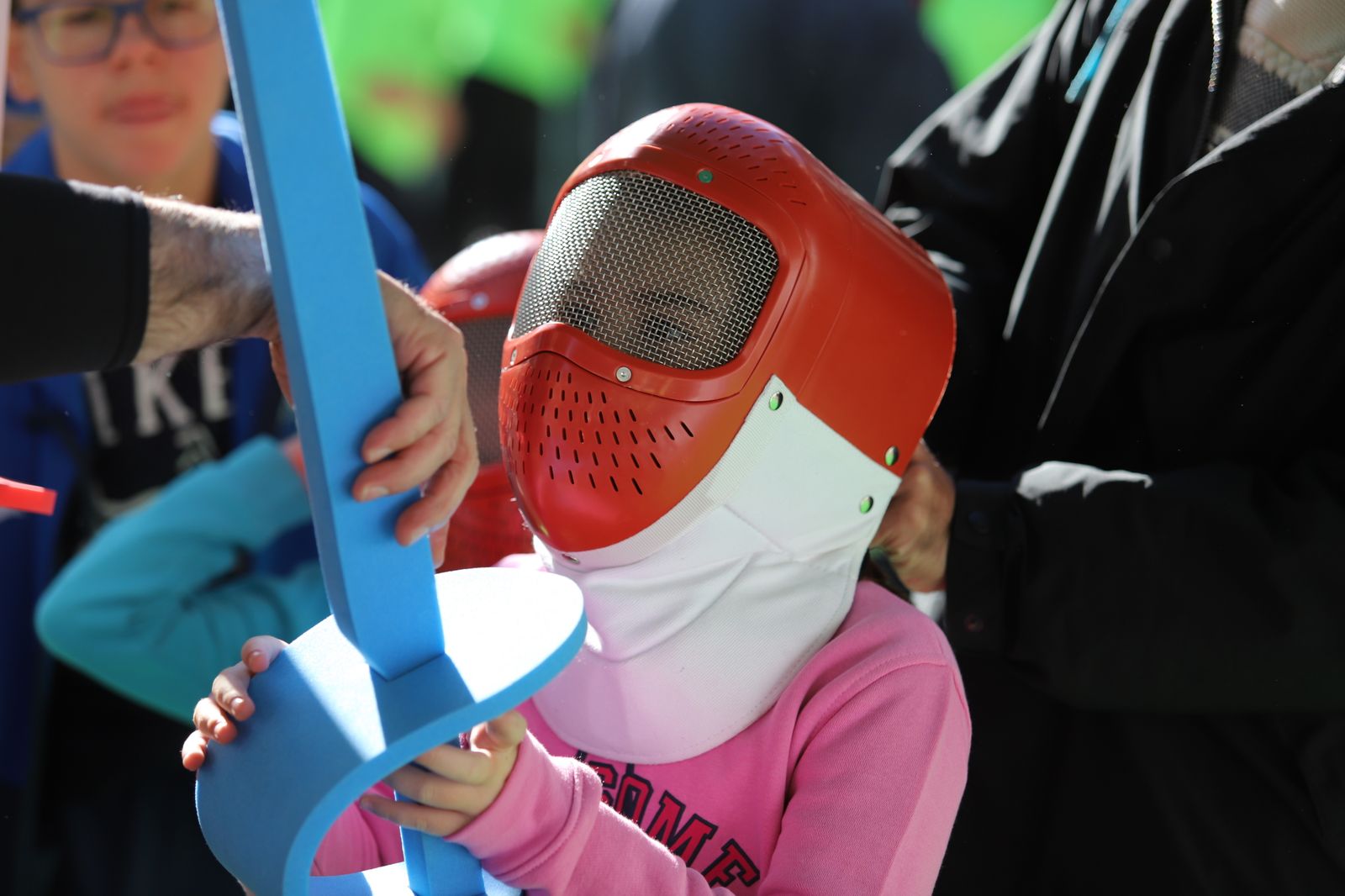 Imágenes  del Tour Universo Mujer  en la Plaza de  Las Monjas de Huelva