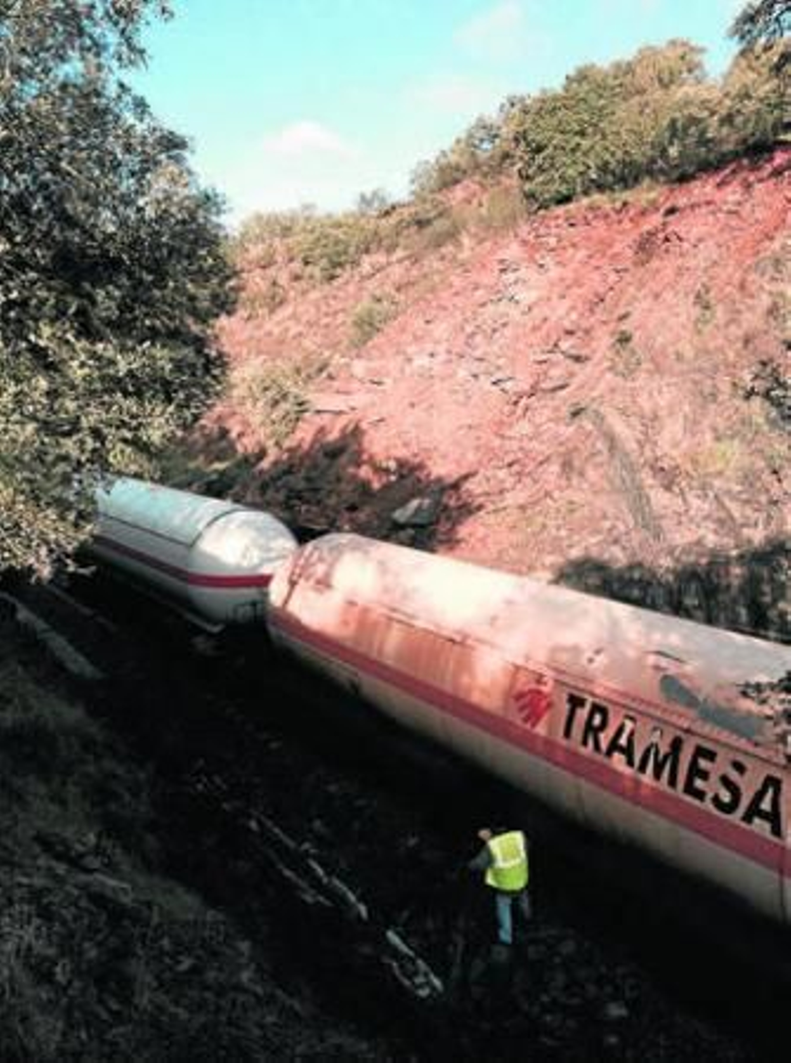 Estado en la que quedaron vagones del tren siniestrado.