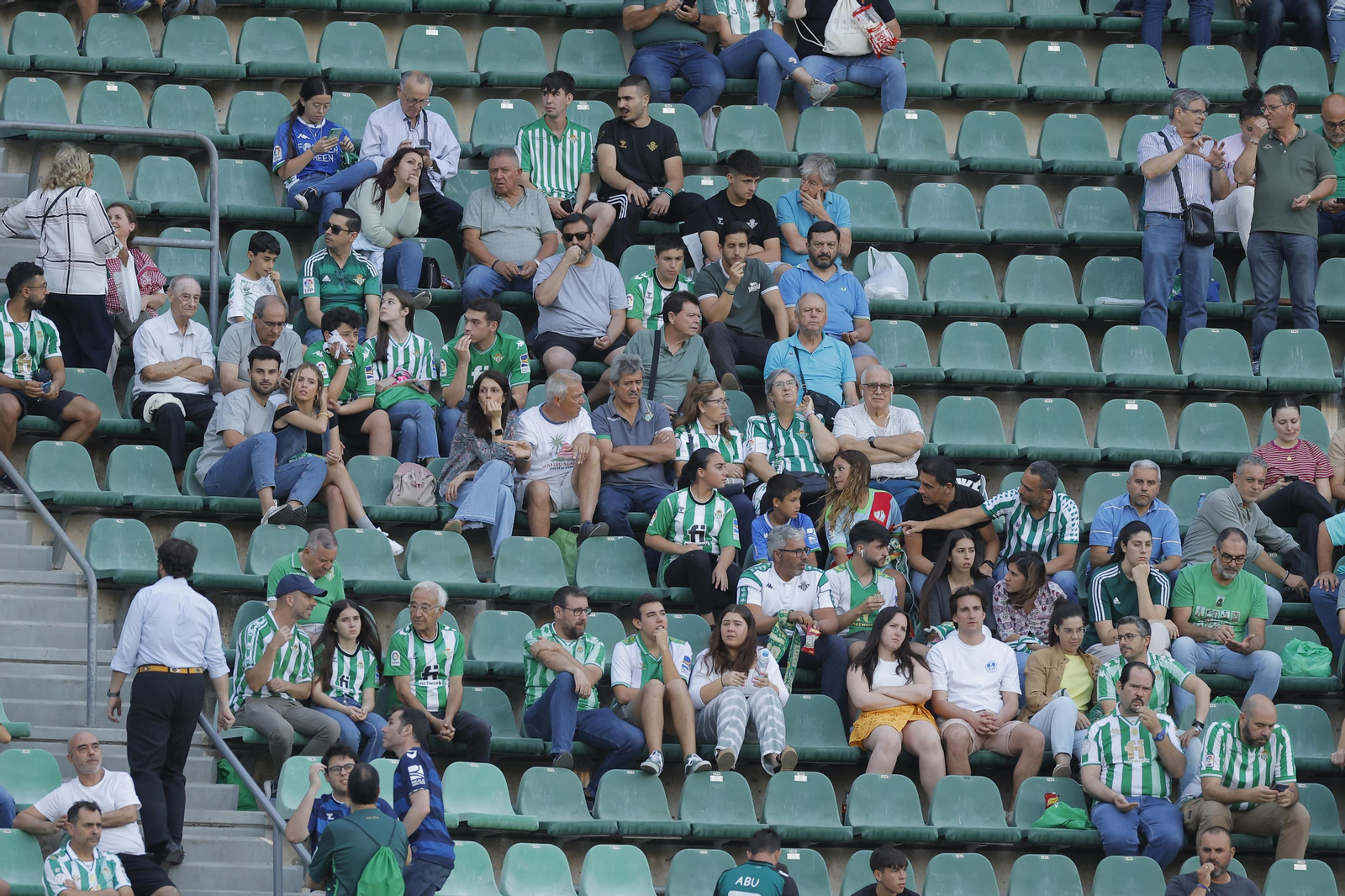 Búscate en las fotos del Betis-Rayo