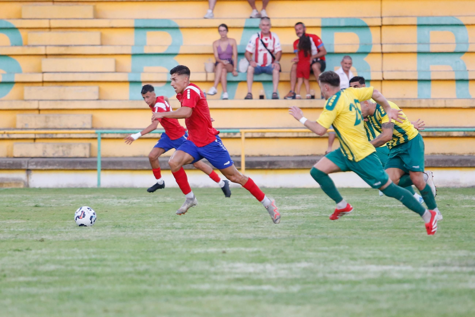 Las fotos del triangular en el estadio Carlos Piña de Los Barrios con el Algeciras CF y el Ceuta B