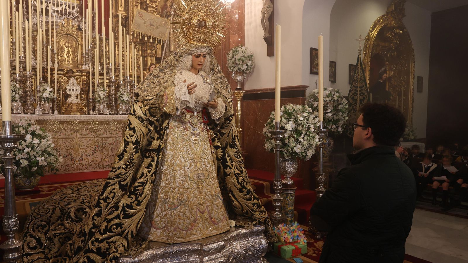 Besamanos de la Esperanza de Triana