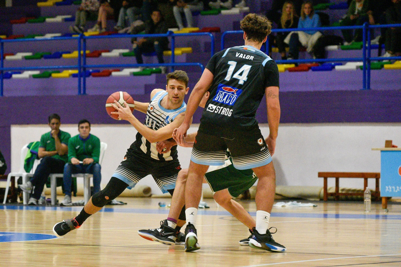 El Unicaja de EBA gana en la línea